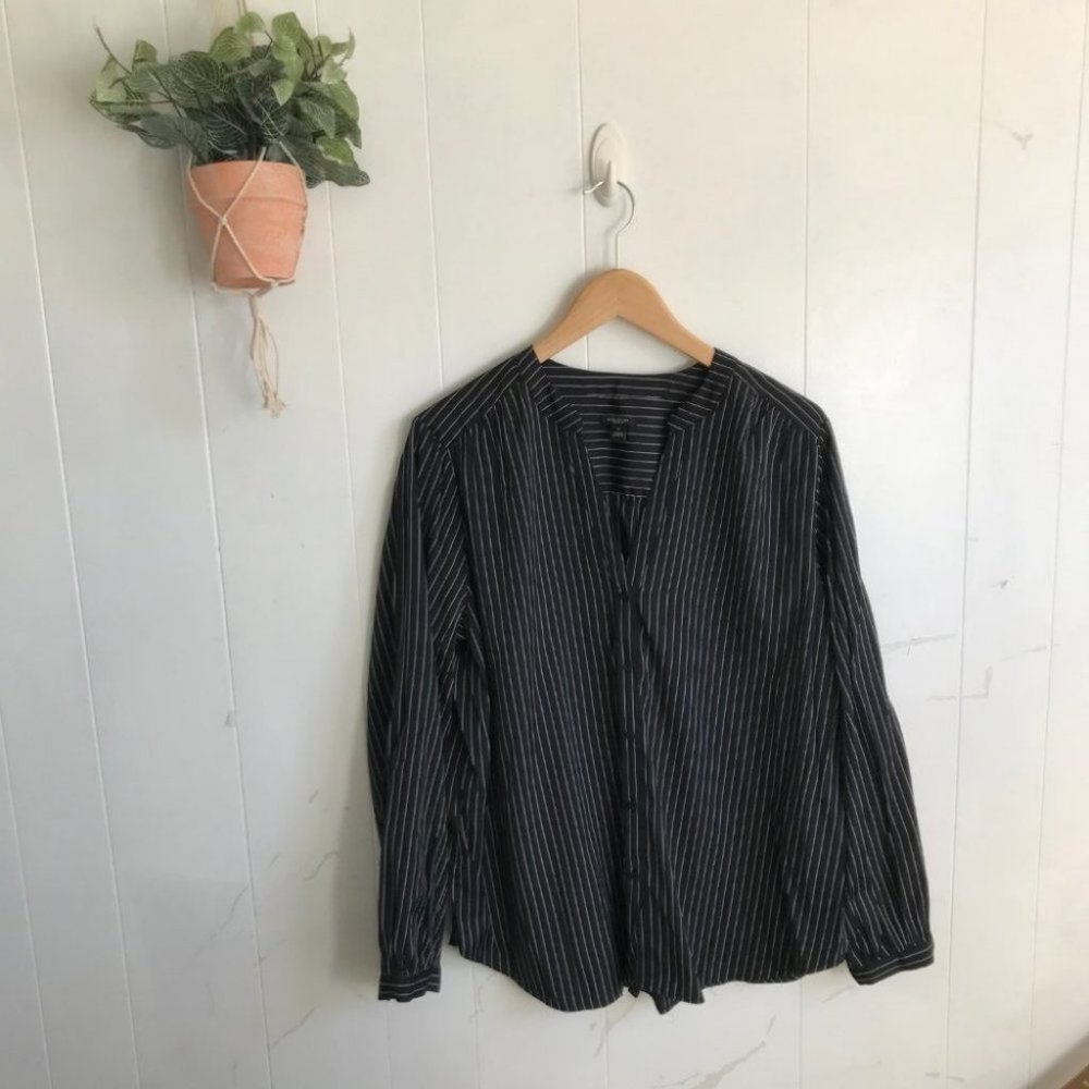 Ann Taylor Black and White Striped Button Top! - Picture 2 of 5